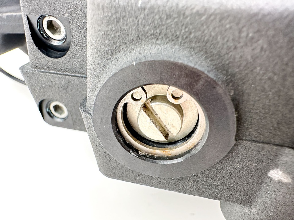 2022 Yamaha 200 HP 4 Stroke Outboard Power Trim Tilt Unit 6LH-43800-00-00 Like New