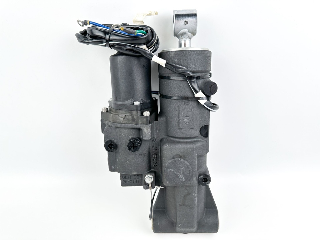 2022 Yamaha 200 HP 4 Stroke Outboard Power Trim Tilt Unit 6LH-43800-00-00 Like New