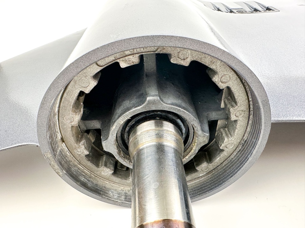 Yamaha F175 F200 175HP 200HP I4 25" XL Lower Unit Gear Case Like New