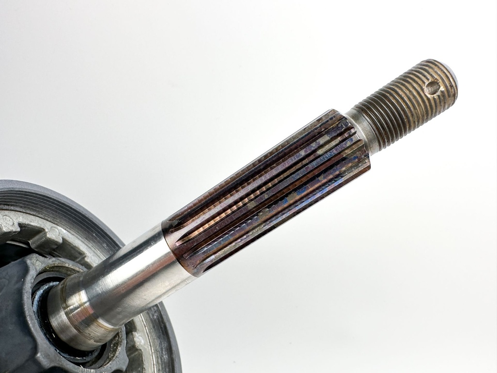 Yamaha F175 F200 175HP 200HP I4 25" XL Lower Unit Gear Case Like New