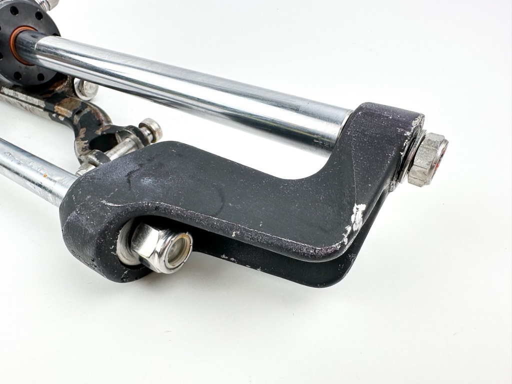 SeaStar Pro Outboard Hydraulic Steering Cylinder Front Mount Assembly HC6358