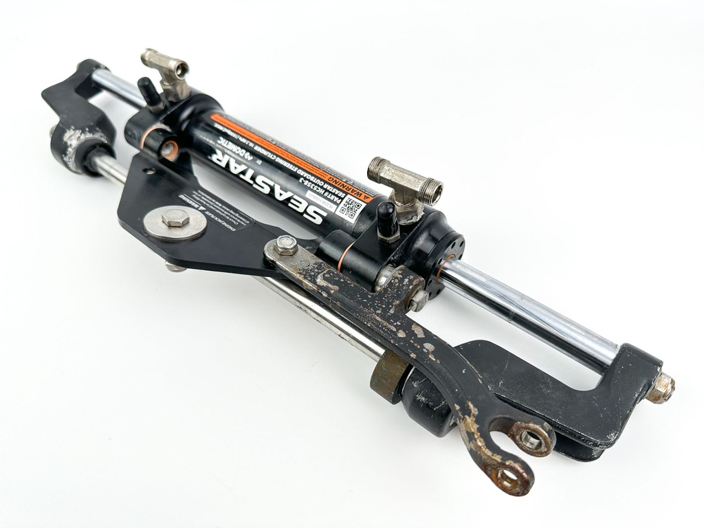 SeaStar HC5358-3 Outboard Hydraulic Steering Cylinder Front Mount Assembly