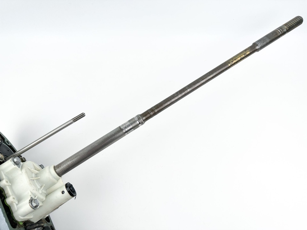 2004 + Yamaha 150HP 4 Stroke 25" Shaft Lower Unit Gear Case 63P-45300-17-8D RH