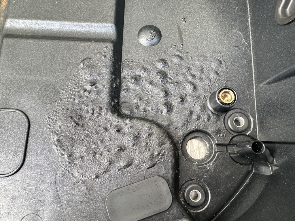 2022 Yamaha 200 HP 4 Stroke Outboard Bottom Cowling Pan 6LH-42710-00-8D OEM