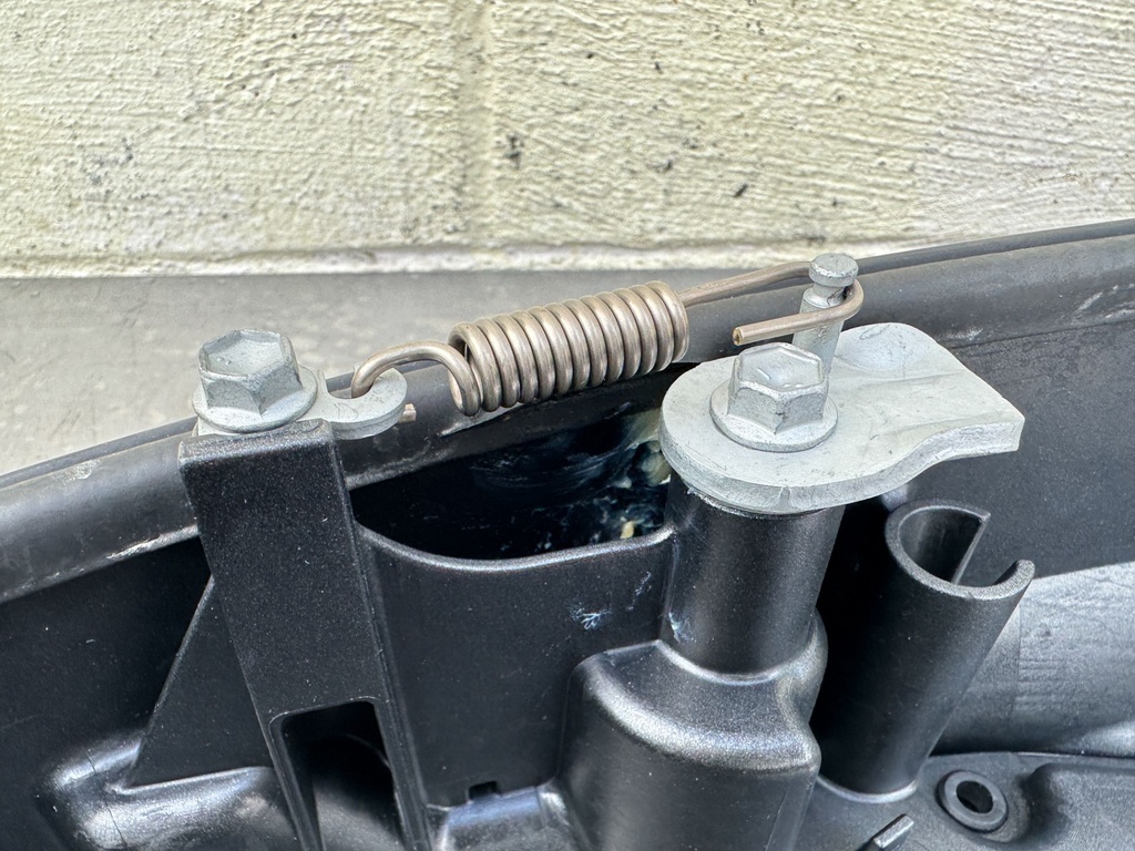 2022 Yamaha 200 HP 4 Stroke Outboard Bottom Cowling Pan 6LH-42710-00-8D OEM