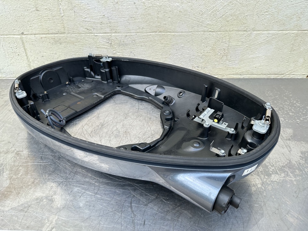 2022 Yamaha 200 HP 4 Stroke Outboard Bottom Cowling Pan 6LH-42710-00-8D OEM