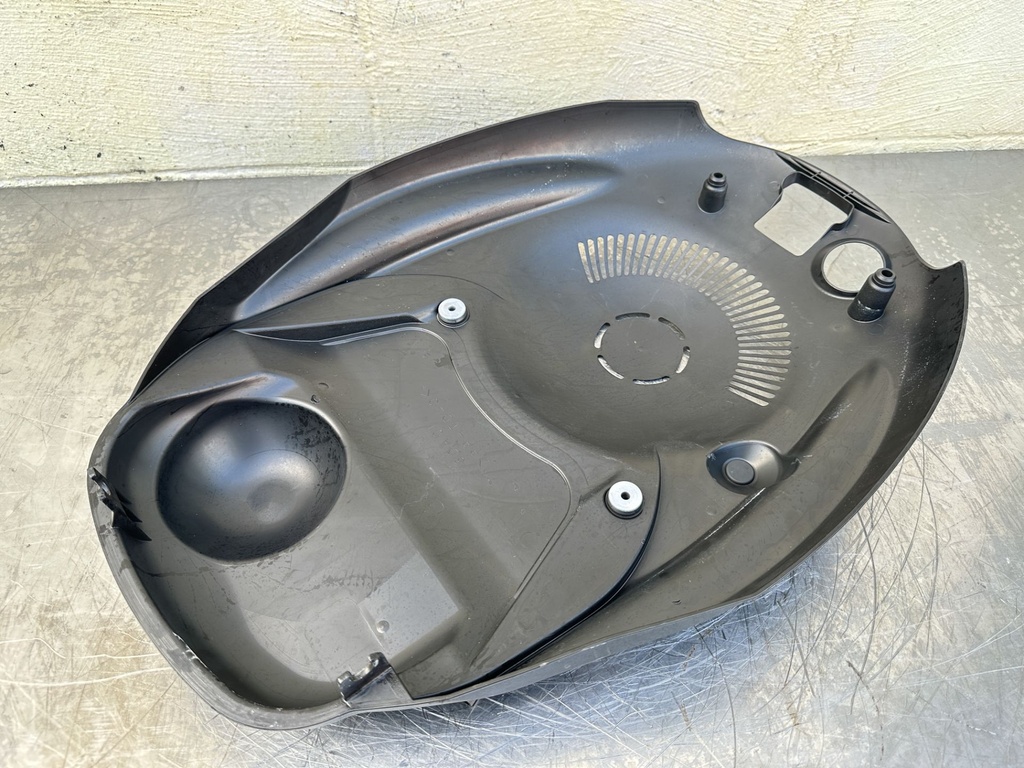 2022 Yamaha 200 HP 4 Stroke Outboard Flywheel Cover 6DA-81337-01-00 OEM