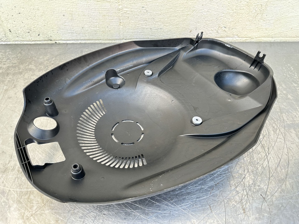 2022 Yamaha 200 HP 4 Stroke Outboard Flywheel Cover 6DA-81337-01-00 OEM