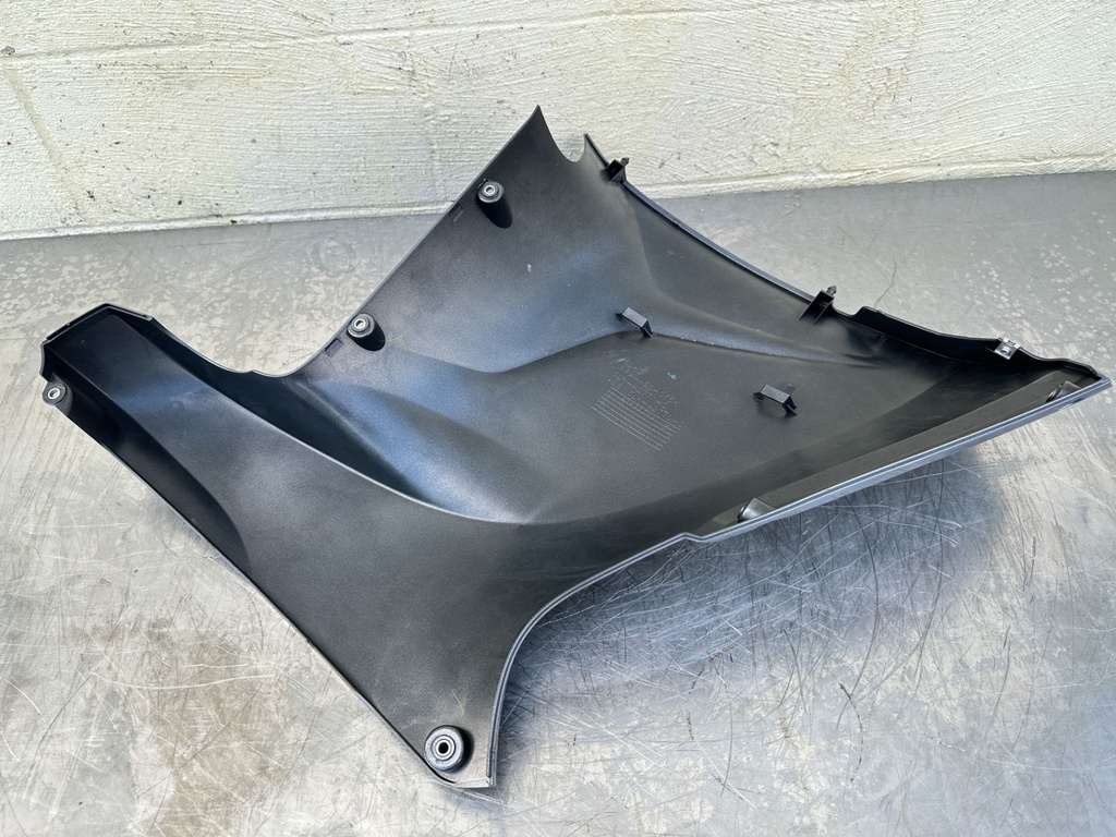 2022 Yamaha 200 HP 4 Stroke Outboard Lower Apron Cowling Port 6LH-42740-00-8D OEM