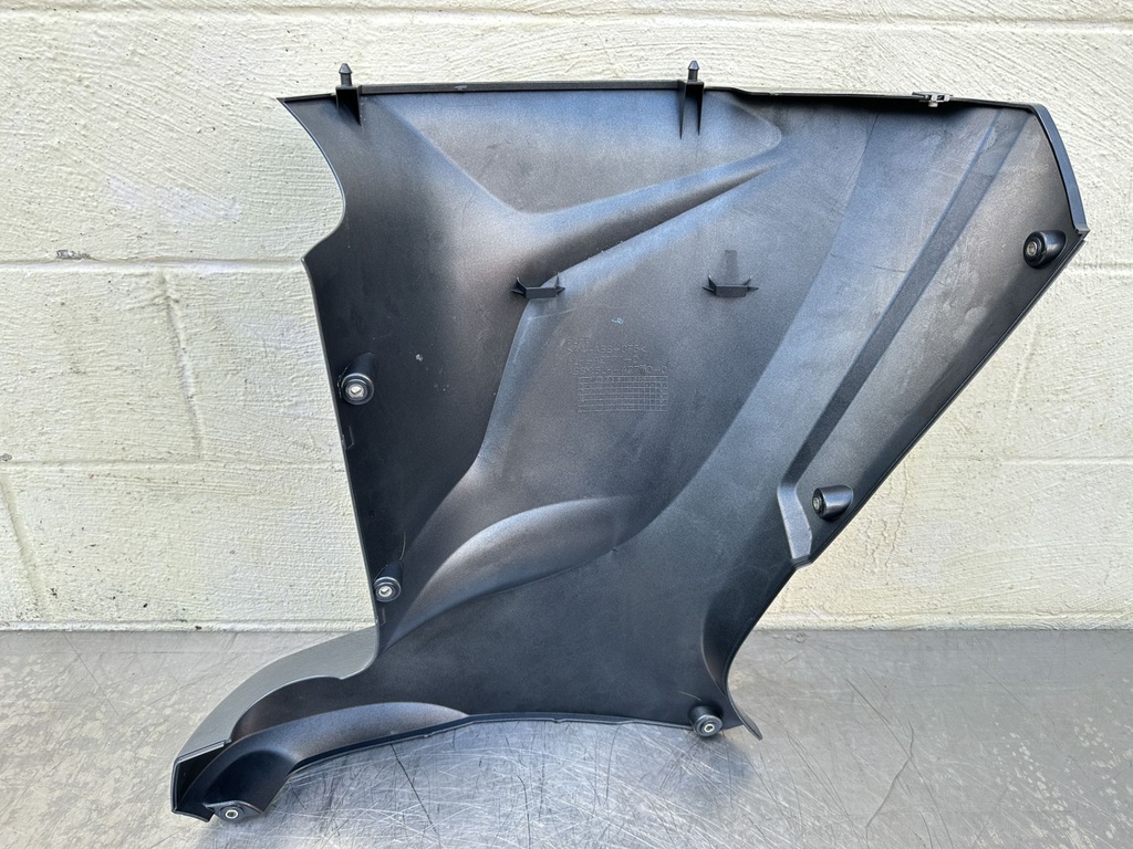 2022 Yamaha 200 HP 4 Stroke Outboard Lower Apron Cowling Port 6LH-42740-00-8D OEM