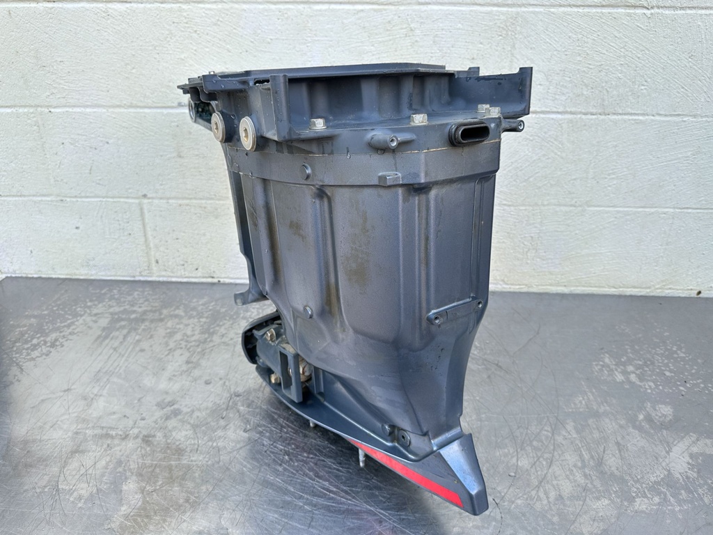 2013 Yamaha 250 HP 4 Stroke Outboard Complete Midsection & Swivel Bracket 6CE-41137-00-CA OEM