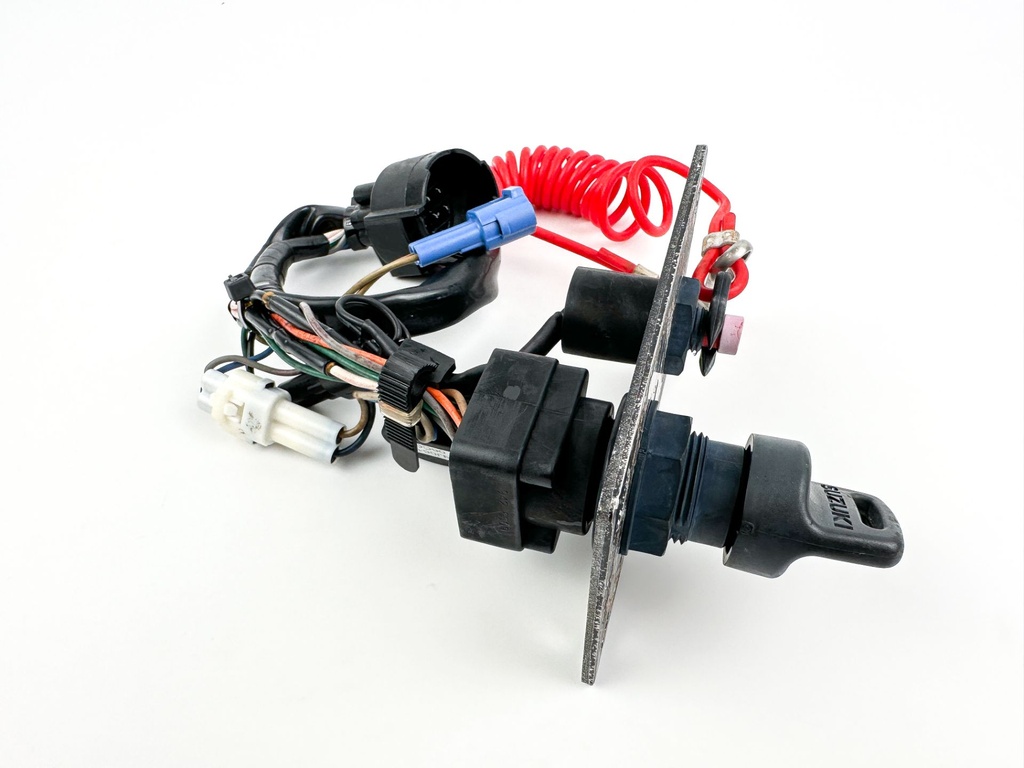 Suzuki Outboard Outboard Key Switch Assembly With Key - 8 Pin