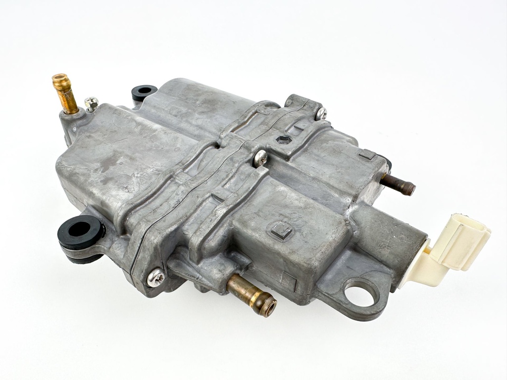 2001 - 2012 Suzuki 90 115 140 HP 4 Stroke Outboard Fuel Vapor Separator Tank VST