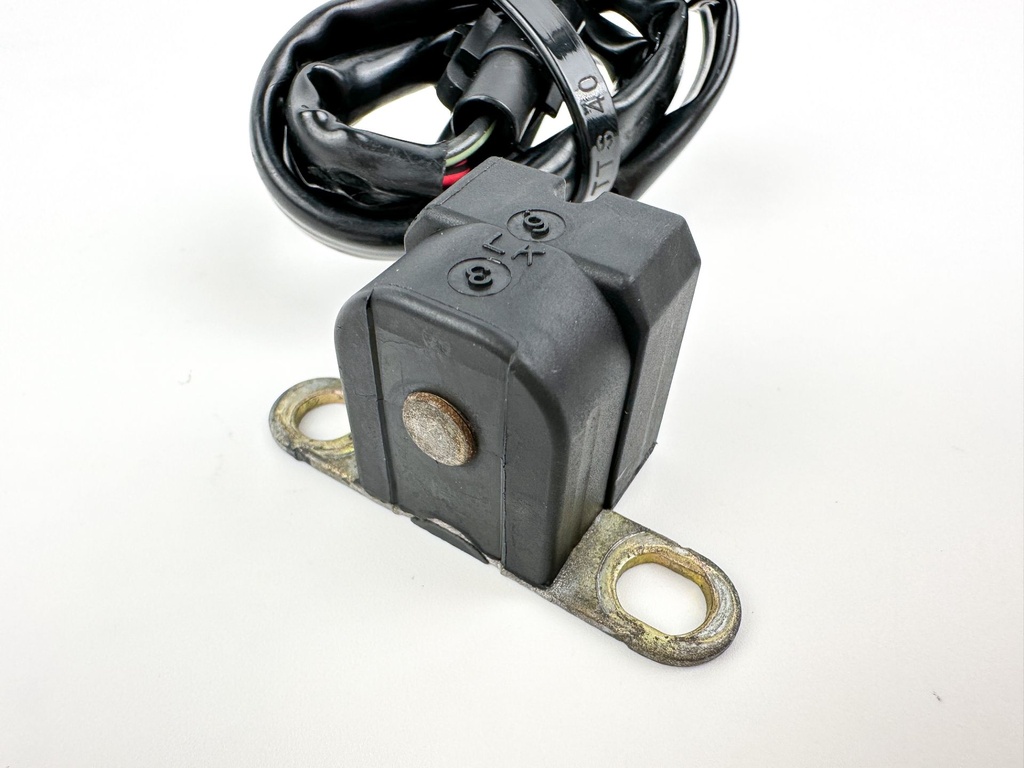 2007 Suzuki 115 HP 4 Stroke Outboard CKP Ignition Timing Coil 32160-87L01 OEM