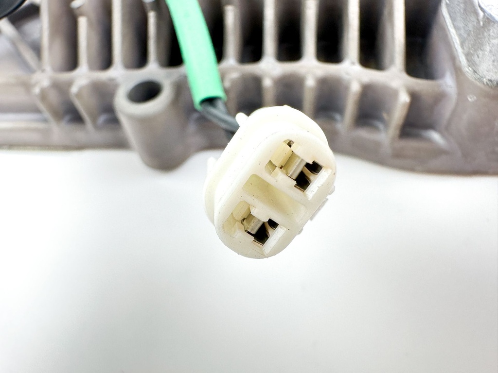 2007 Suzuki 115 HP 4 Stroke Outboard Rectifier & Regulator 32800-90J30 OEM