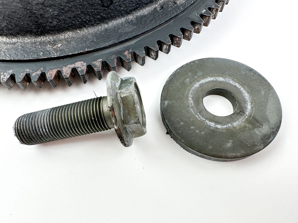 2007 Suzuki 115 HP 4 Stroke Outboard Flywheel 32102-92J10 OEM