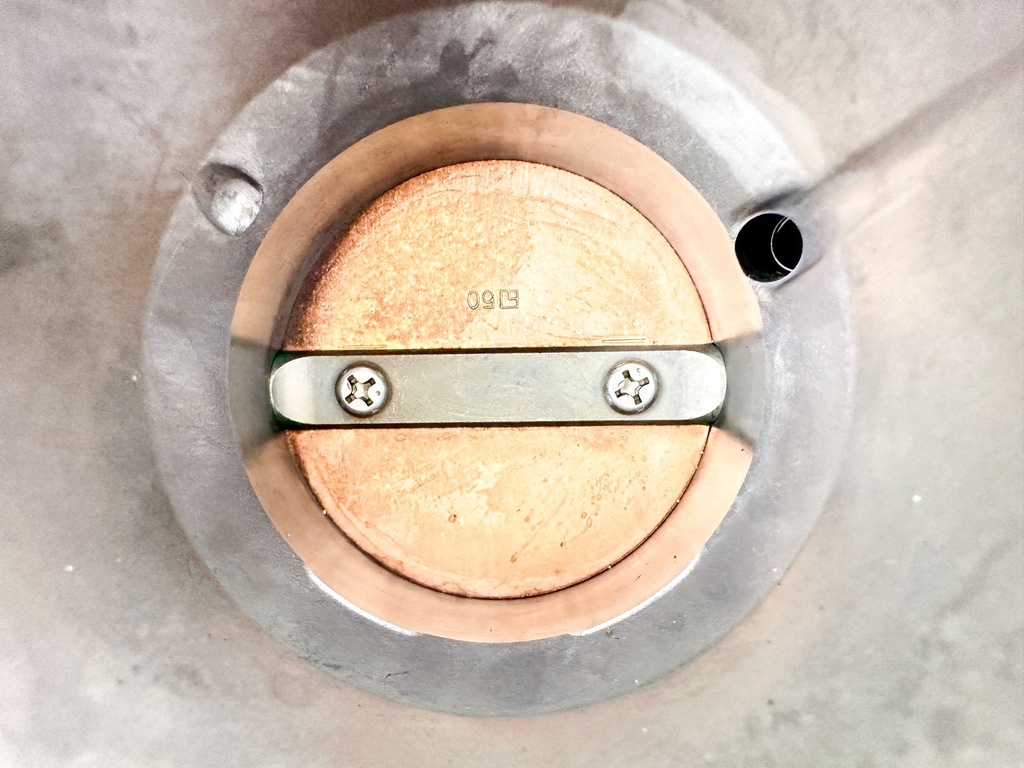 2007 Suzuki 115 HP 4 Stroke Outboard Throttle Body Assembly 13300-90J00 OEM