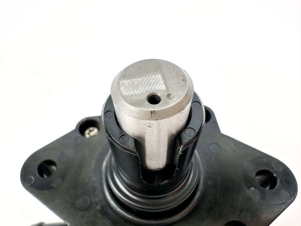 2007 Suzuki 115 HP 4 Stroke Outboard Fuel Pump 15100-90J11 OEM