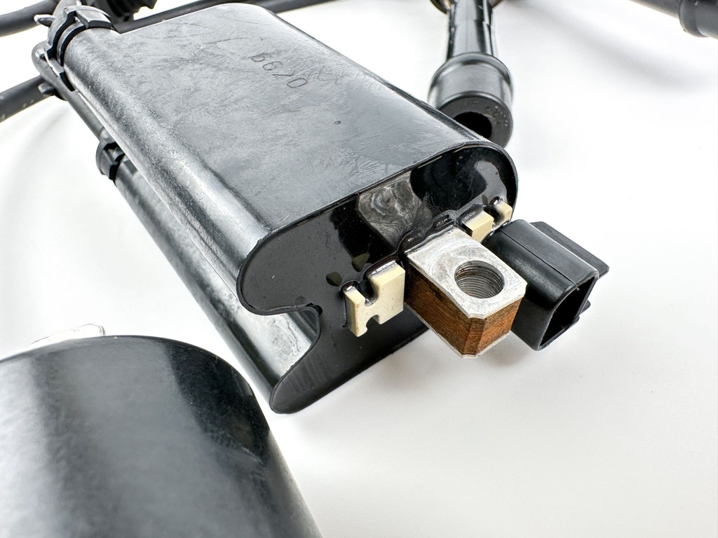 2007 Suzuki 115 HP 4 Stroke Outboard Ignition Coil Set 33410-90J00 OEM