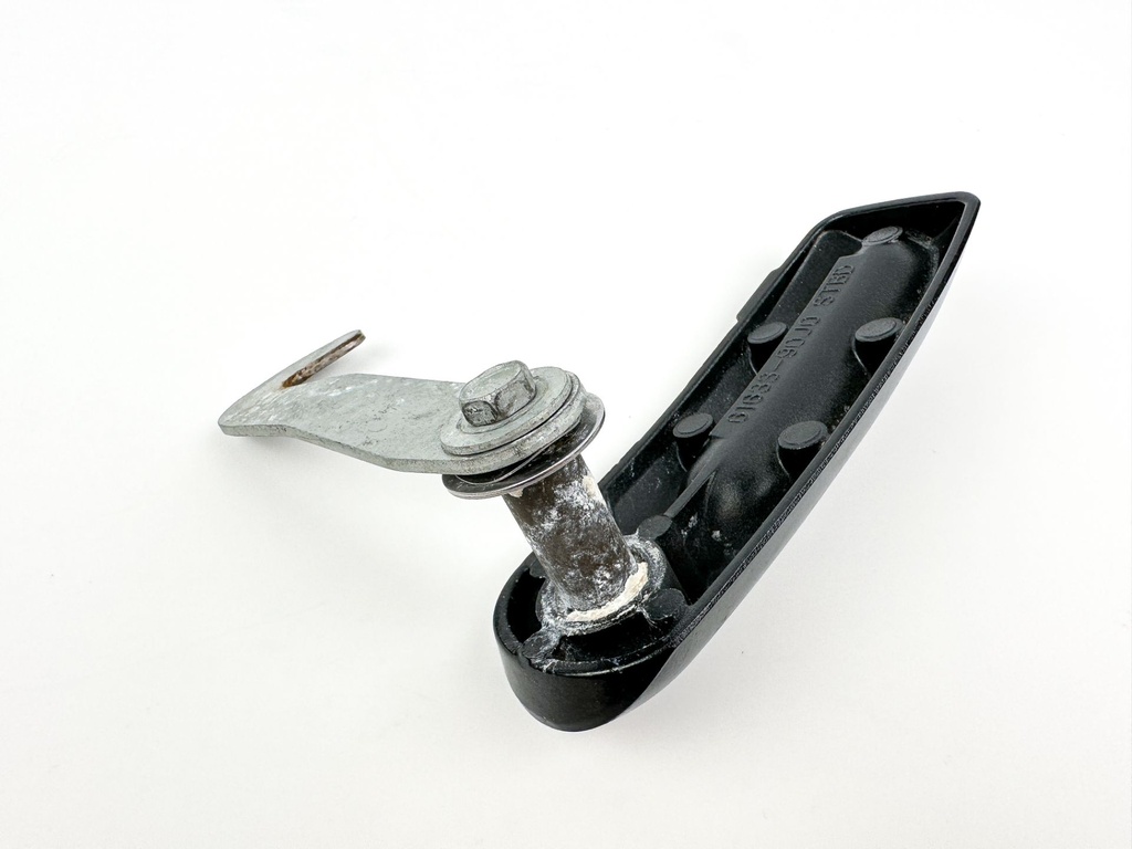 2007 Suzuki 115 HP 4 Stroke Outboard Starboard Latch Handle 61633-90J02-0EP OEM