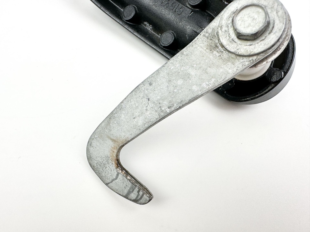 2007 Suzuki 115 HP 4 Stroke Outboard Port Latch Handle 61633-90J02-0EP OEM