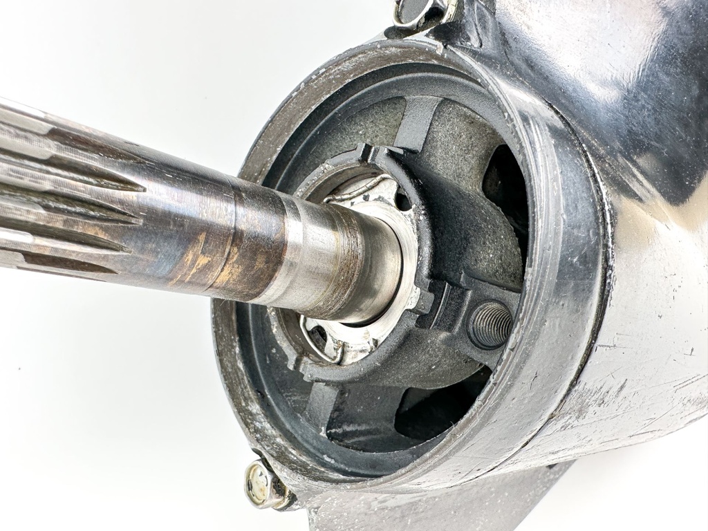 2001-18 Suzuki 115 140 HP 4 Stroke Outboard 25" XL Long Lower Unit Gear Case