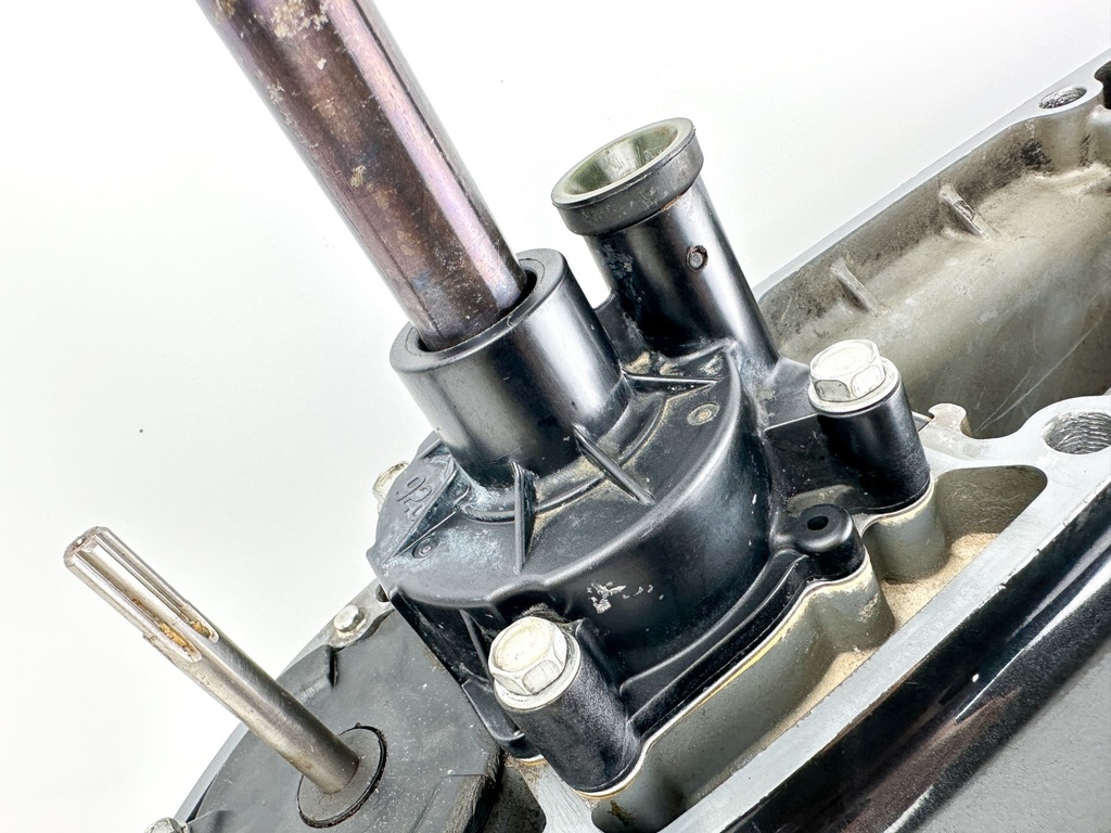 2001-18 Suzuki 115 140 HP 4 Stroke Outboard 25" XL Long Lower Unit Gear Case