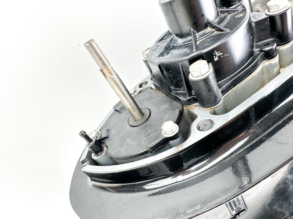 2001-18 Suzuki 115 140 HP 4 Stroke Outboard 25" XL Long Lower Unit Gear Case