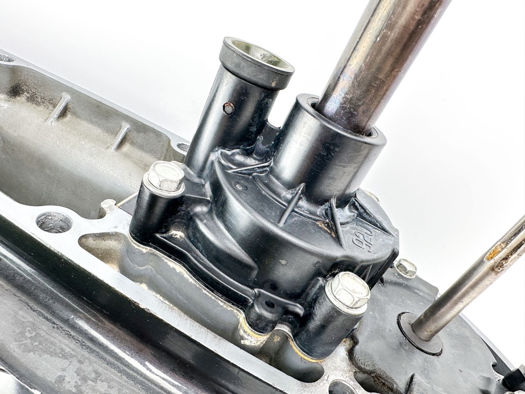 2001-18 Suzuki 115 140 HP 4 Stroke Outboard 25" XL Long Lower Unit Gear Case