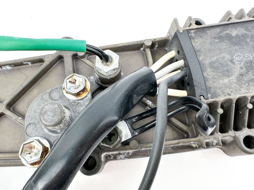 2005 Suzuki 90 HP 4 Stroke Outboard Rectifier & Regulator 32800-90J20 OEM