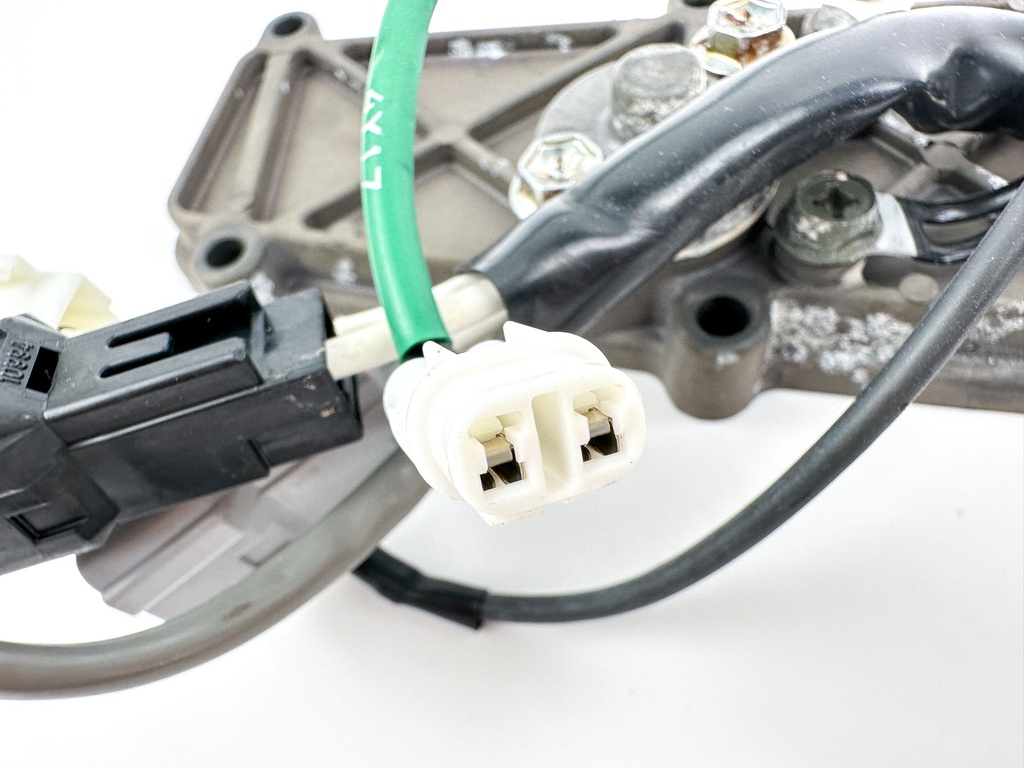 2005 Suzuki 90 HP 4 Stroke Outboard Rectifier & Regulator 32800-90J20 OEM