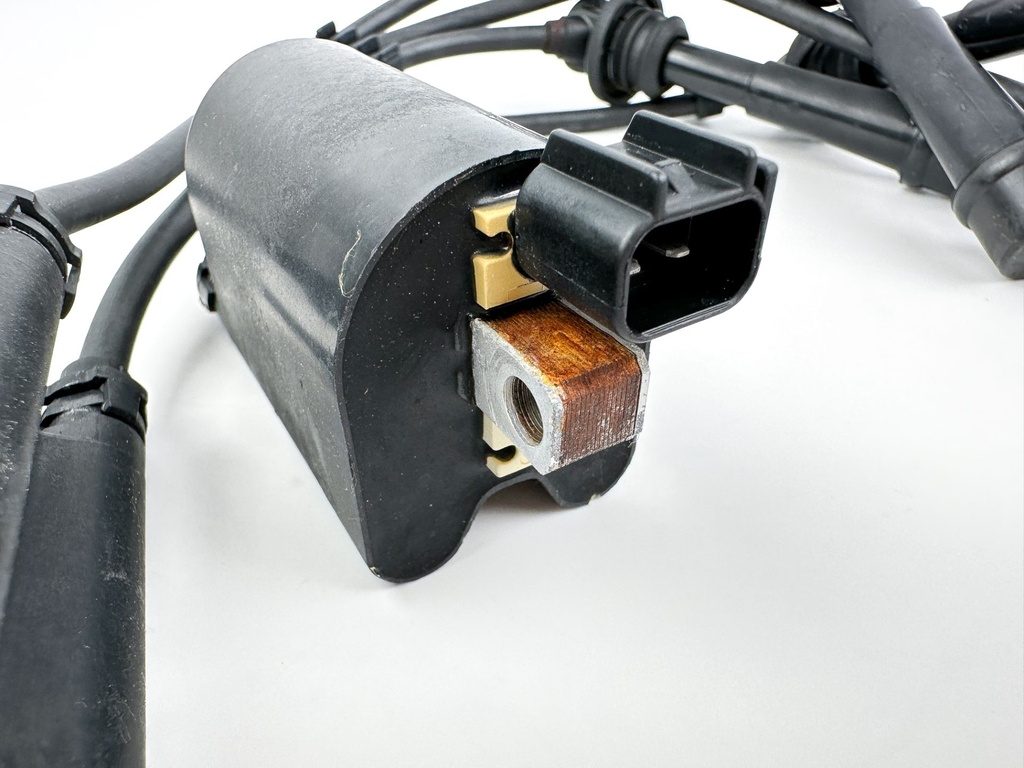 2005 Suzuki 90 HP 4 Stroke Outboard Ignition Coil Set 33410-90J00 OEM