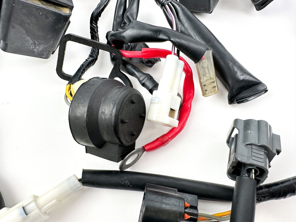 2005 Suzuki 90 HP 4 Stroke Outboard Engine Wire Harness 36610-90J61 OEM