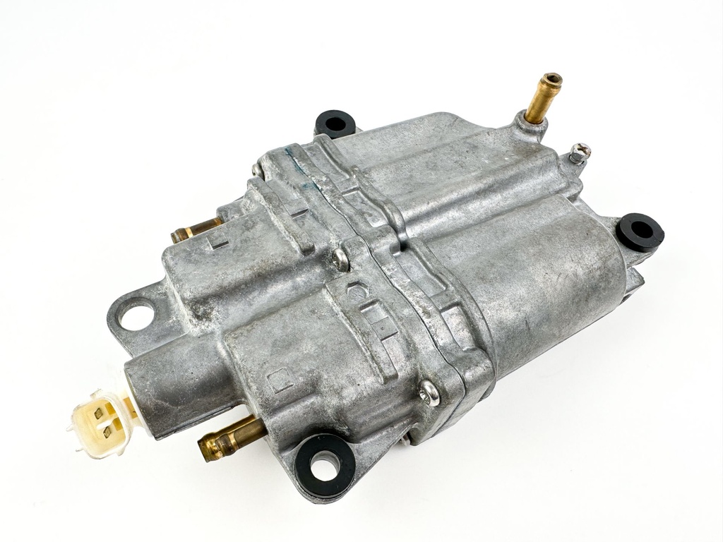 2007 Suzuki 115 HP 4 Stroke Outboard Vapor Separator Tank VST 15600-90J01 OEM