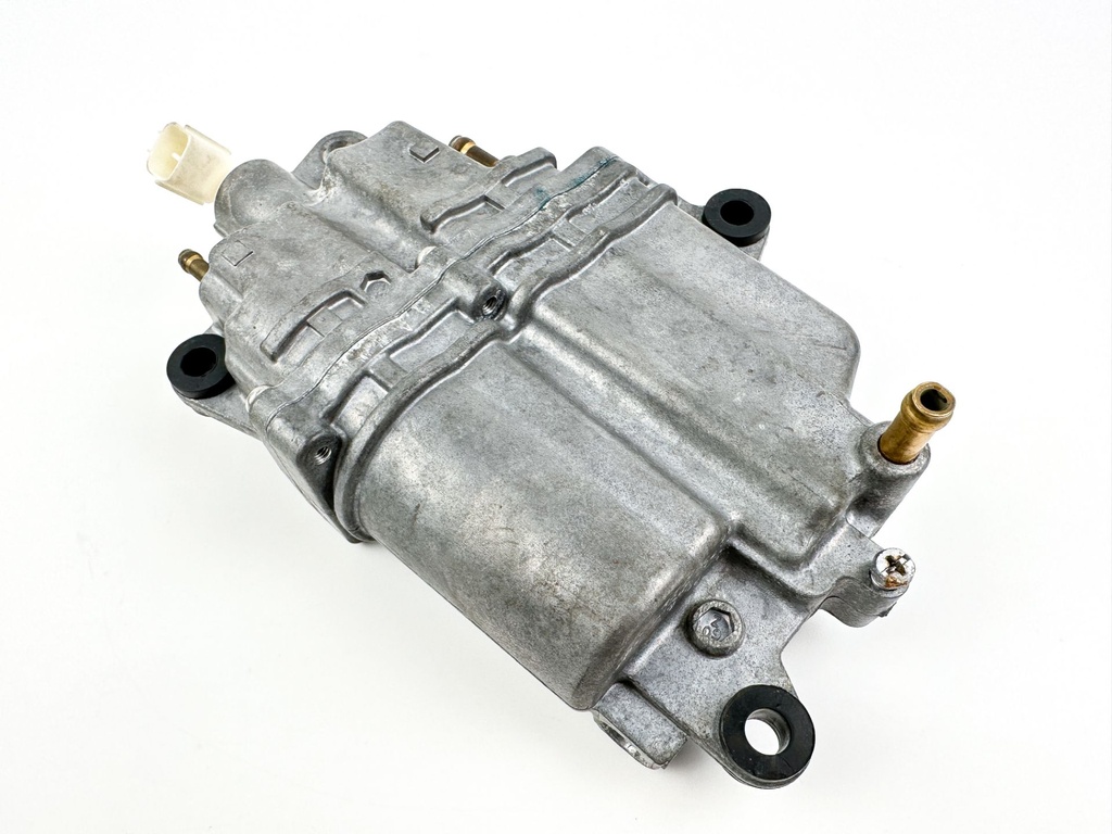 2007 Suzuki 115 HP 4 Stroke Outboard Vapor Separator Tank VST 15600-90J01 OEM