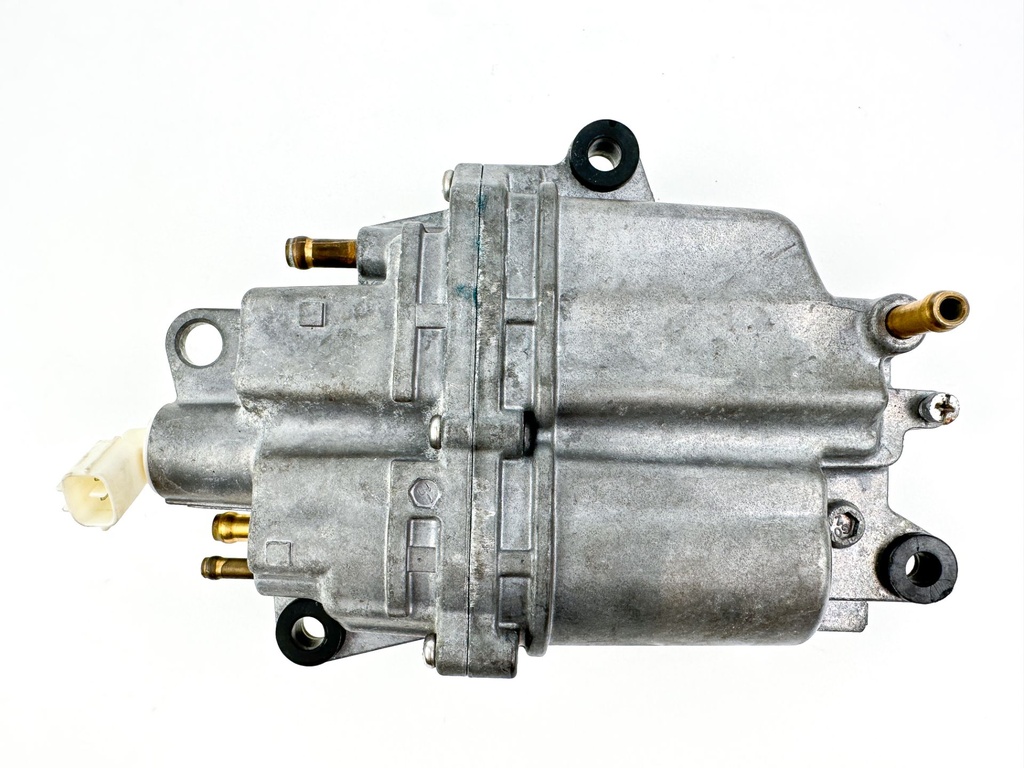 2007 Suzuki 115 HP 4 Stroke Outboard Vapor Separator Tank VST 15600-90J01 OEM