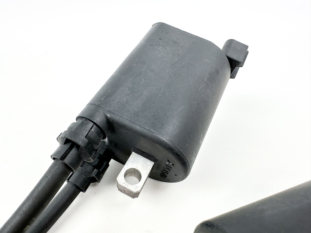 2007 Suzuki 115 HP 4 Stroke Outboard Ignition Coil Set 33410-90J00 OEM