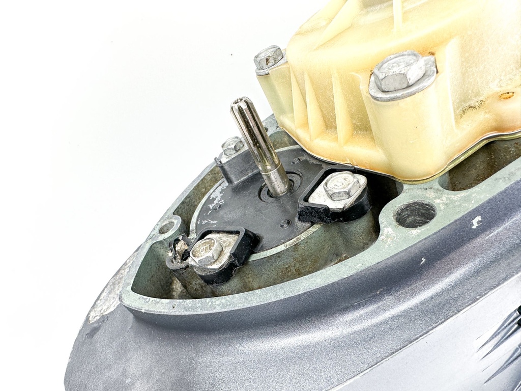 Yamaha 150 175 200 2.6L Outboard 2 Stroke XL Lower Unit Gear Case HPDI OX66 Carb