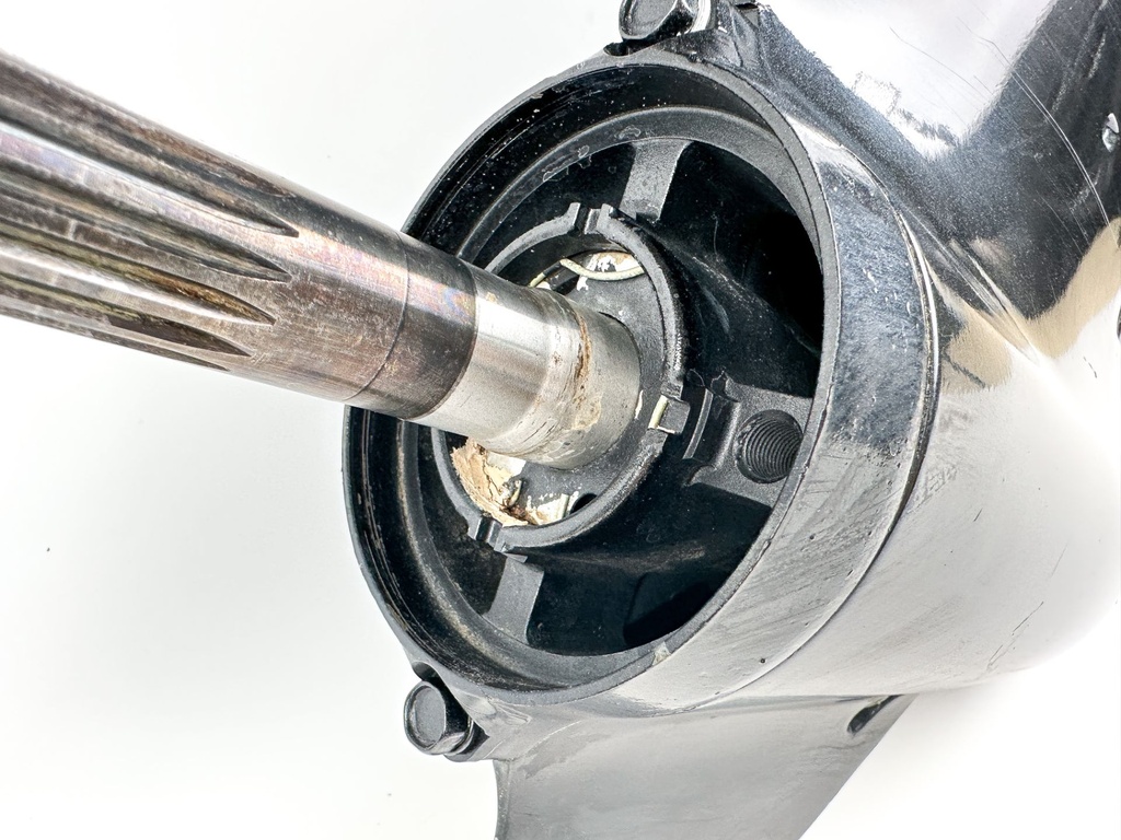 2001-18 Suzuki 115 140 HP 4 Stroke Outboard 20" Long Lower Unit Gear Case