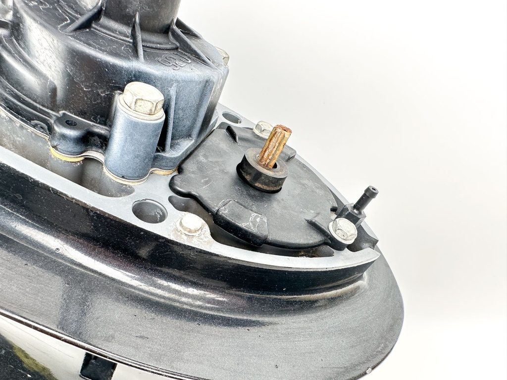 2001-18 Suzuki 115 140 HP 4 Stroke Outboard 20" Long Lower Unit Gear Case