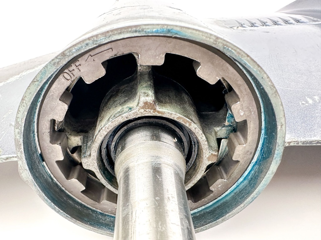 84-2009 Yamaha 115 130 140 HP 2 Stroke Outboard Lower Unit 25" 6E5-45300-27-8D