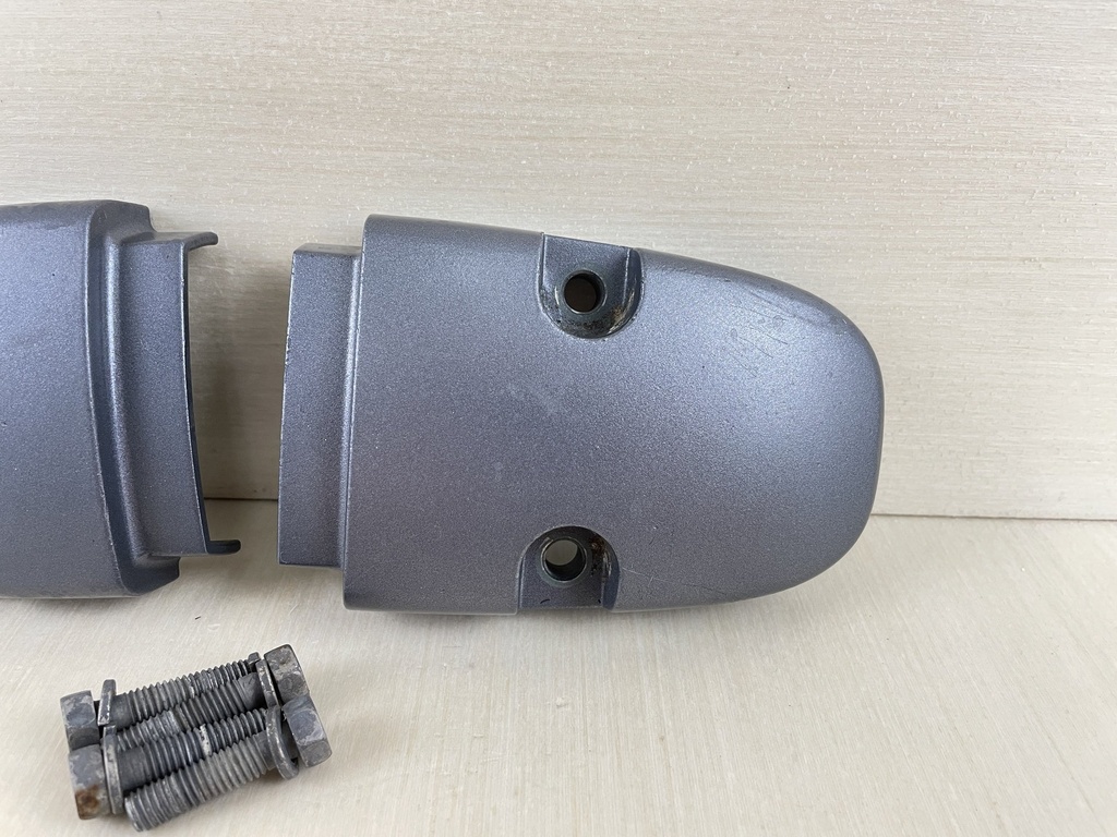 2007 Yamaha 60HP 4 Stroke Outboard Lower Motor Mount Cover Housing 6C5-44552-00-4D  