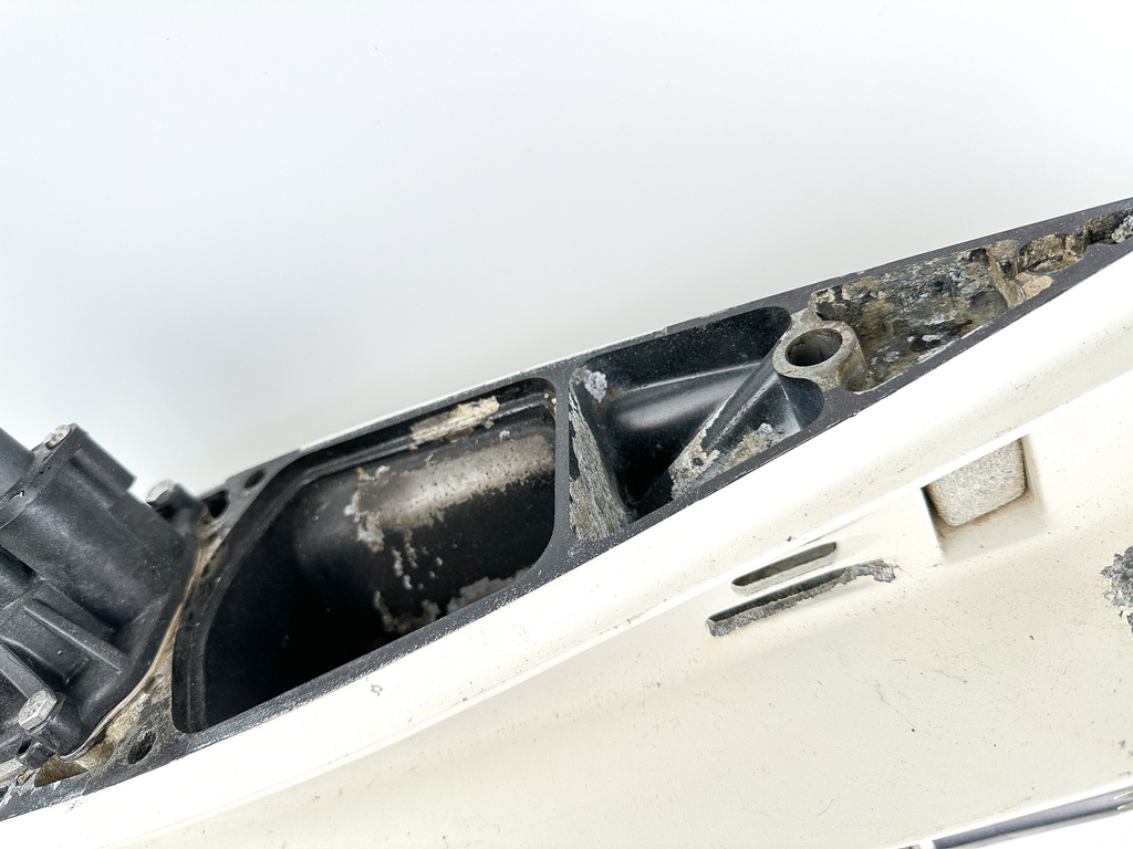 2005 Evinrude 115 HP 2 Stroke Outboard 25" Lower Unit Gear Case 5005547 OEM