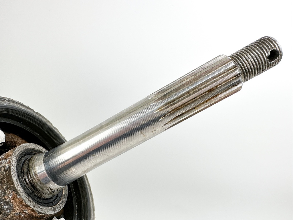 2005 Evinrude 115 HP 2 Stroke Outboard 25" Lower Unit Gear Case 5005547 OEM