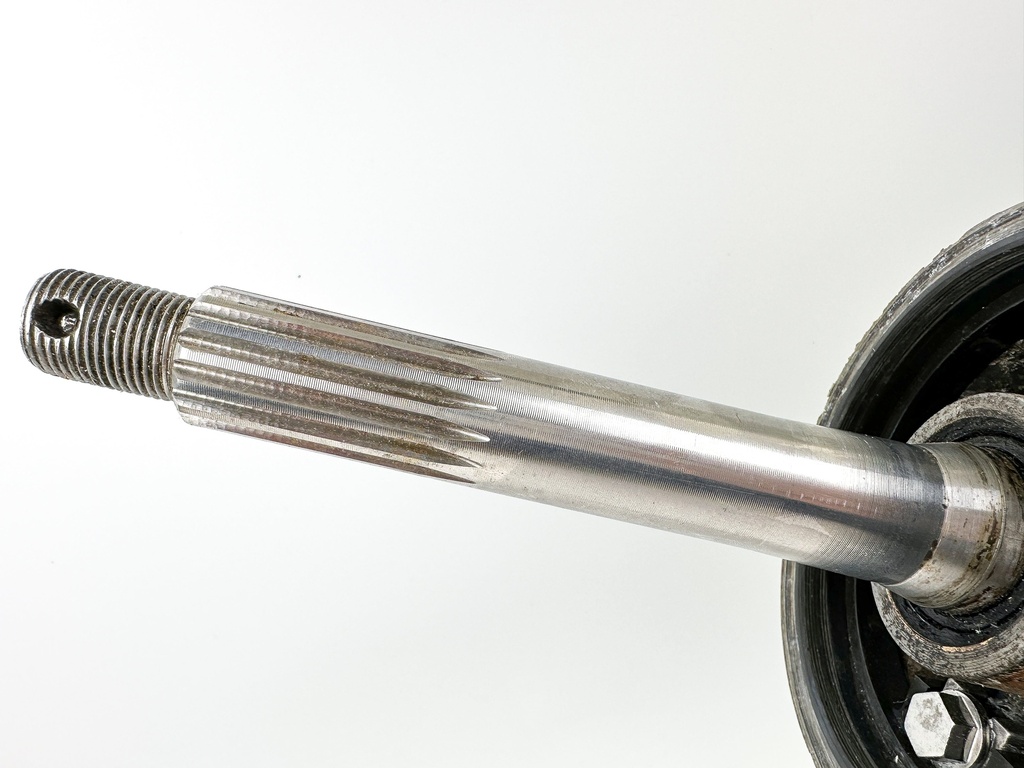 2005 Evinrude 115 HP 2 Stroke Outboard 25" Lower Unit Gear Case 5005547 OEM