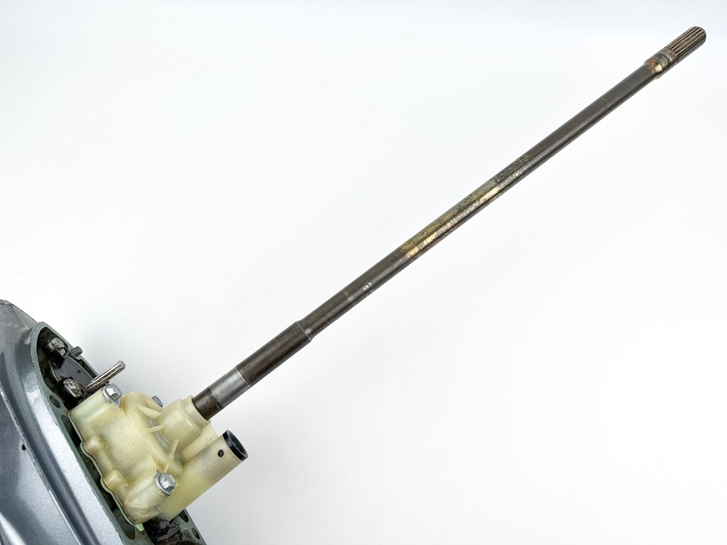 1996-2005 Yamaha 150 175 200 HP 2 Stroke 25" XL Lower Unit Gear Case 64E-45300-21-8D