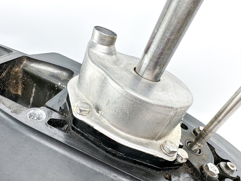 1995 Mercury 120HP Force 2 Stroke Outboard 25" Lower Unit Gear Case 9011G42