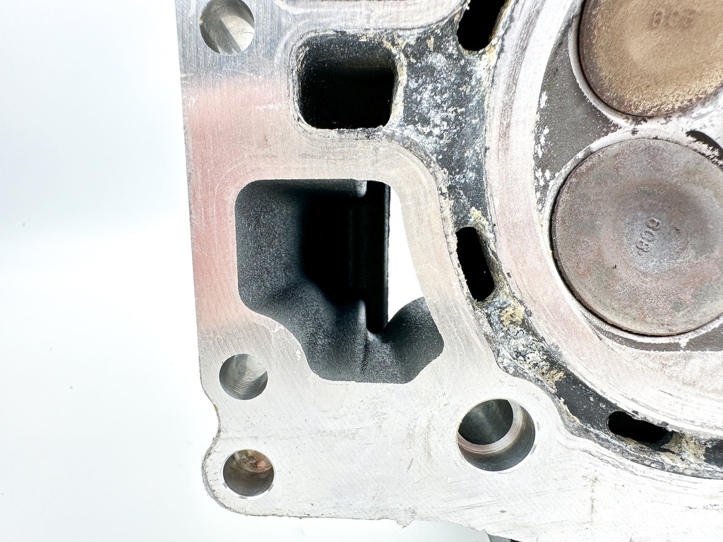 2012 Yamaha 300 HP 4 Stroke Outboard Port Cylinder Head 6CE-W009C-00-9S OEM