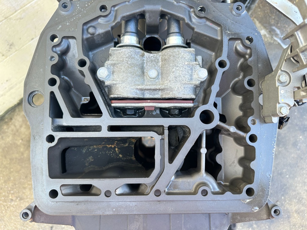 2022 Yamaha 200HP I4 Outboard Midsection & Swivel W/ Steering