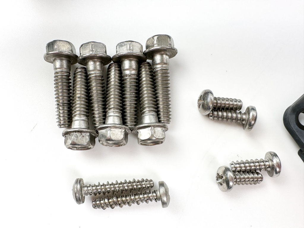 2005 Evinrude 115 HP 2 Stroke Outboard Flywheel Cover 5004519 OEM